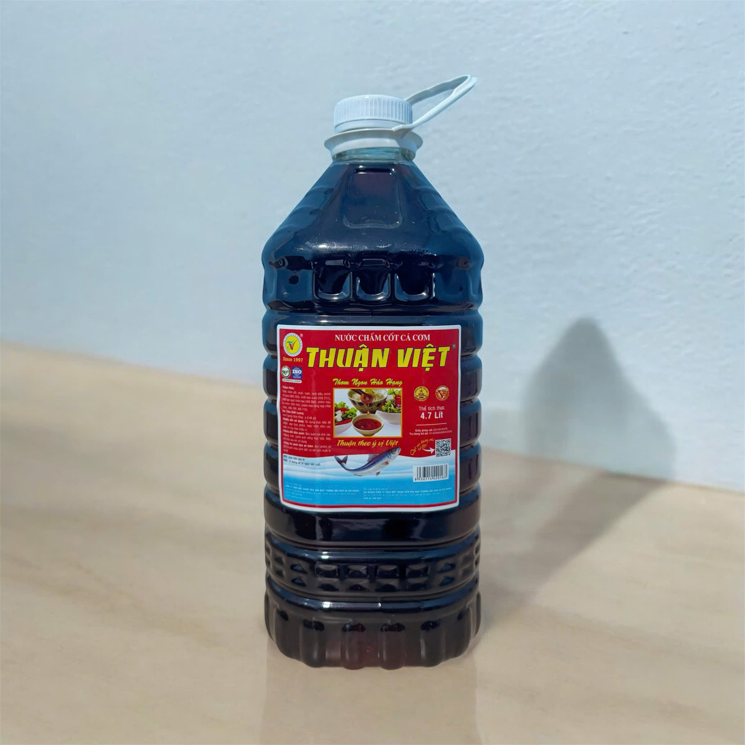 Nước chấm cốt cá cơm Thuận Việt 4,7 lít ( Thùng 4 can)