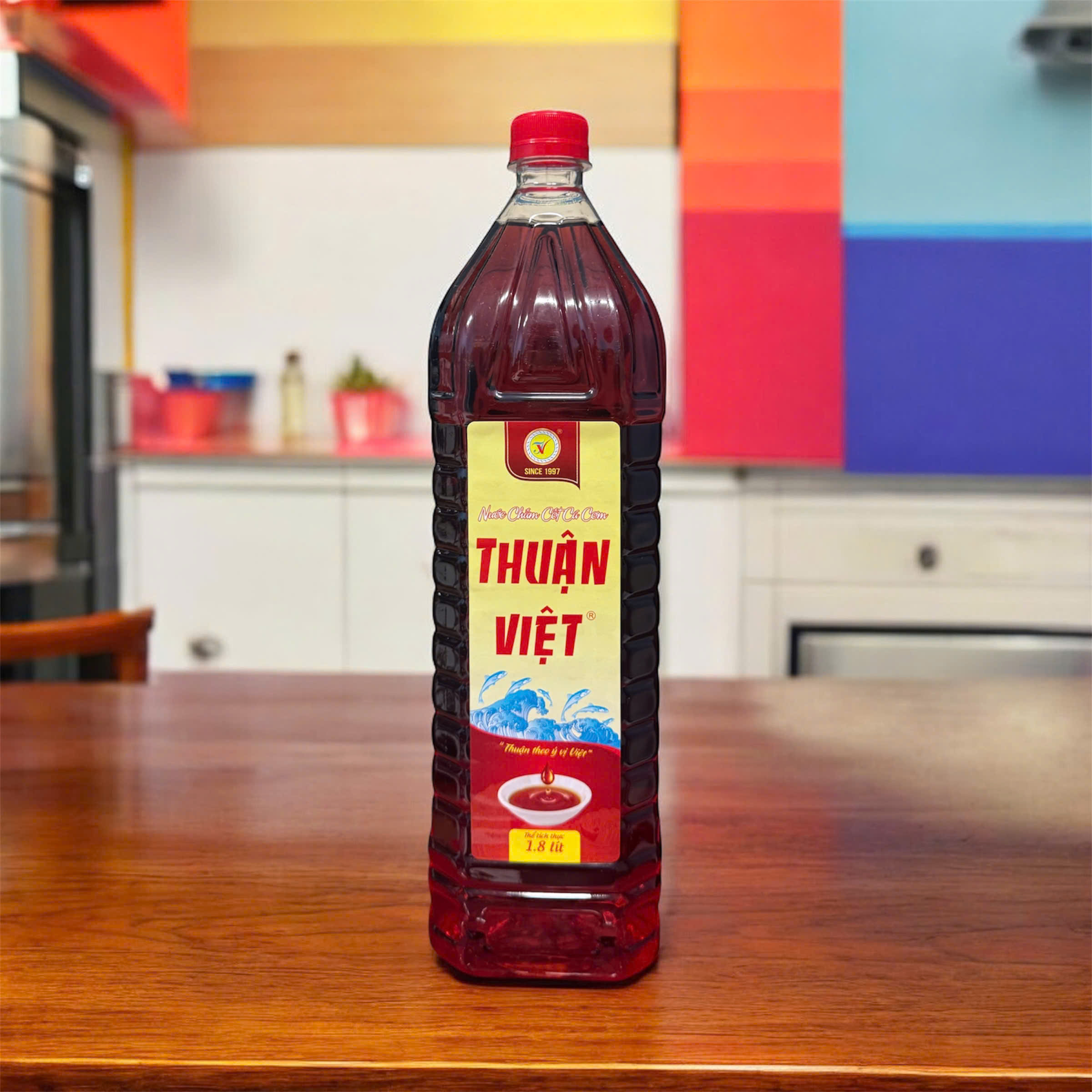 Nước chấm cốt cá cơm Thuận Việt 1,8L 